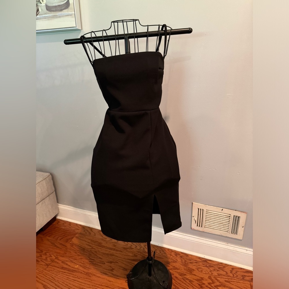 Perfect Little Black Dress !